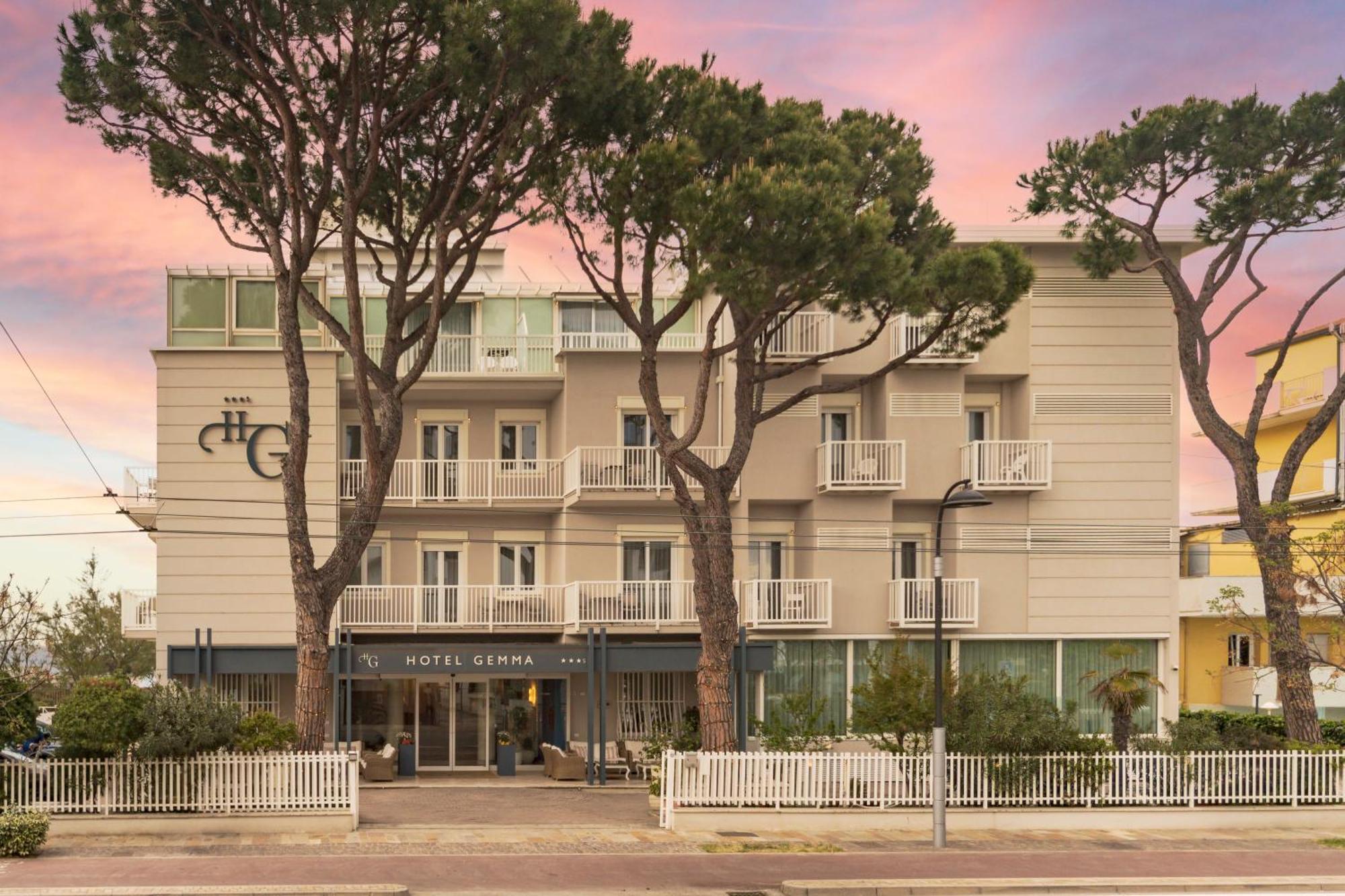 Hotel Gemma Риччоне Экстерьер фото