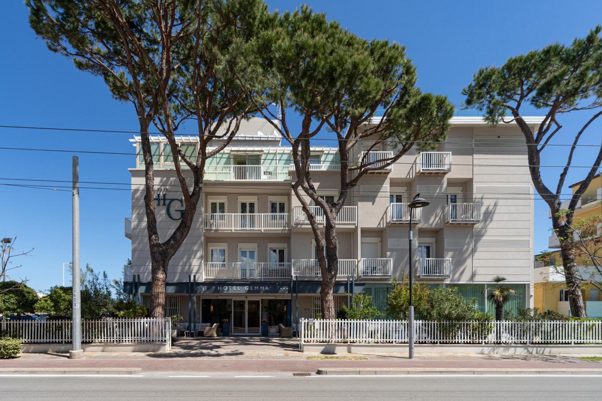 Hotel Gemma Риччоне Экстерьер фото